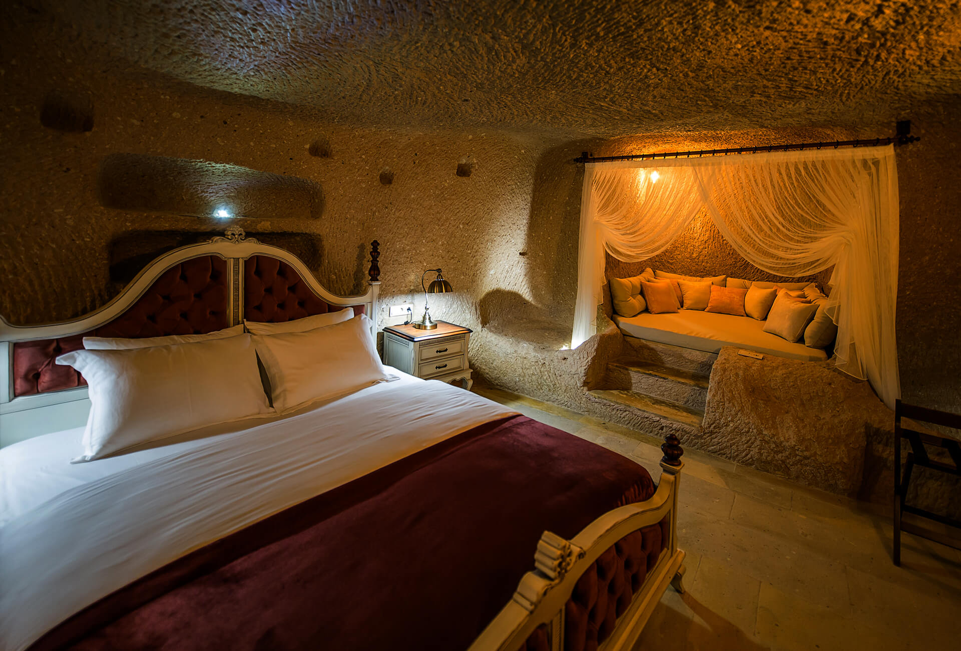 Maya Cave Rooms and Suites